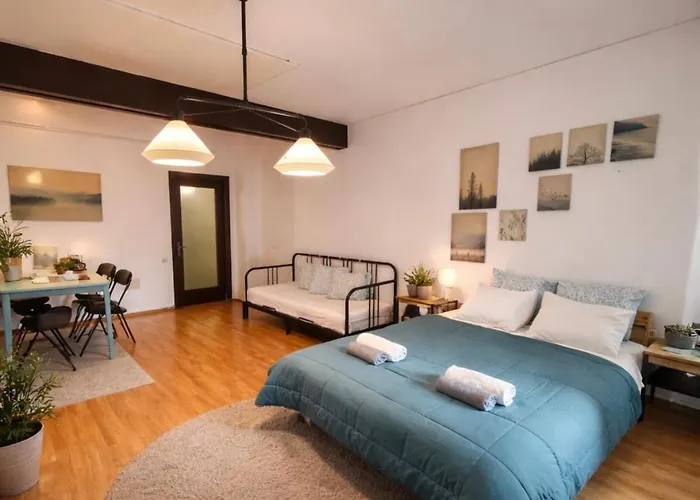 Middle Old Town Apartment Bucureşti